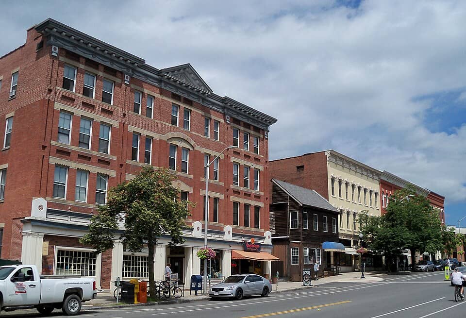 A guide to visiting amherst ma from boston in 2025