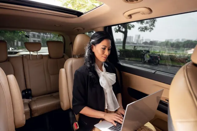 why business prefers airport shuttle over rideshare